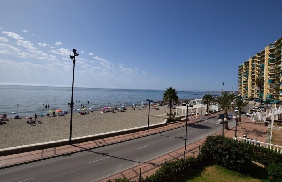 Beachfront Apartment For Sale in Fuengirola