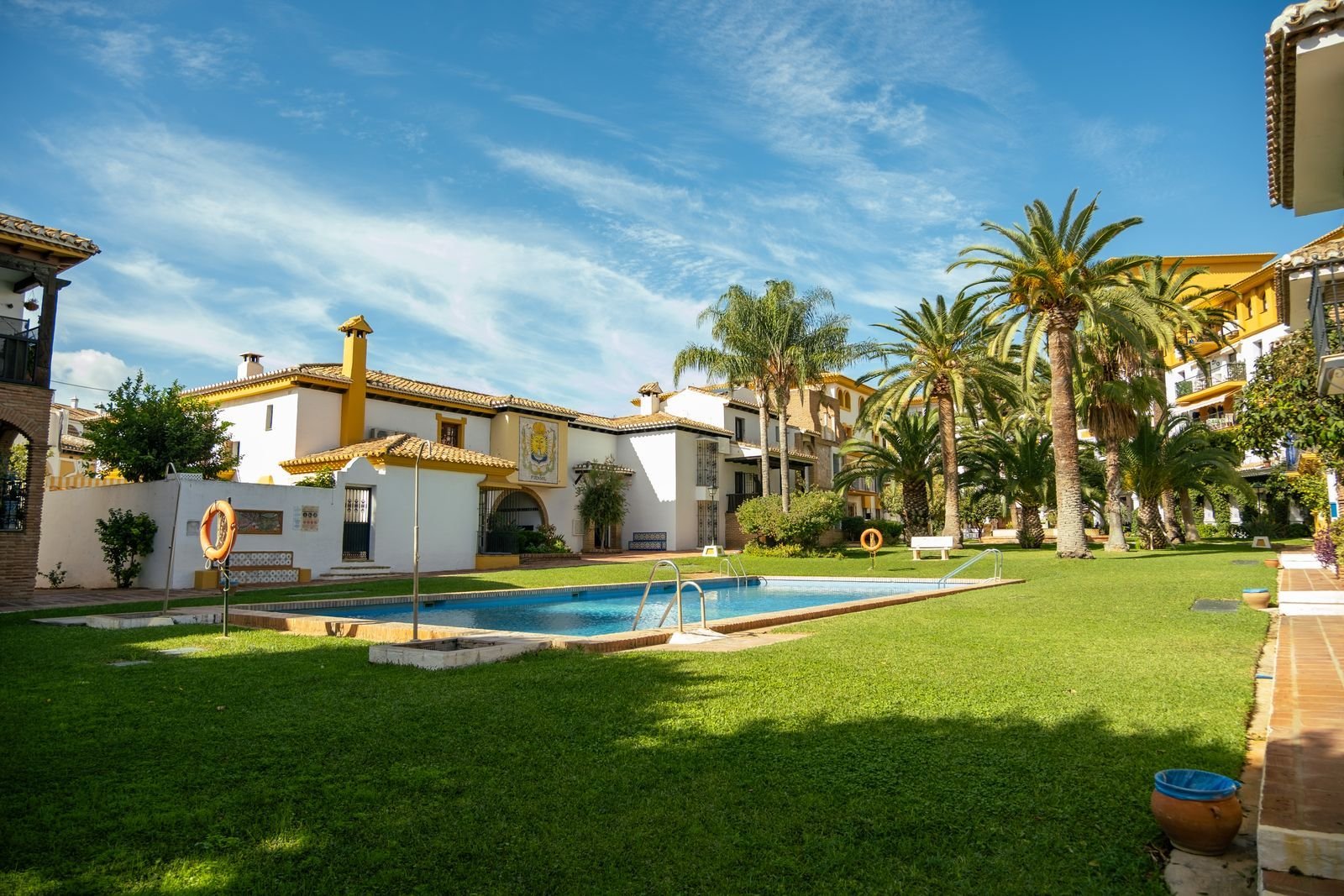 Puebla Lucía, Fuengirola – Tu guía completa / Your full guide